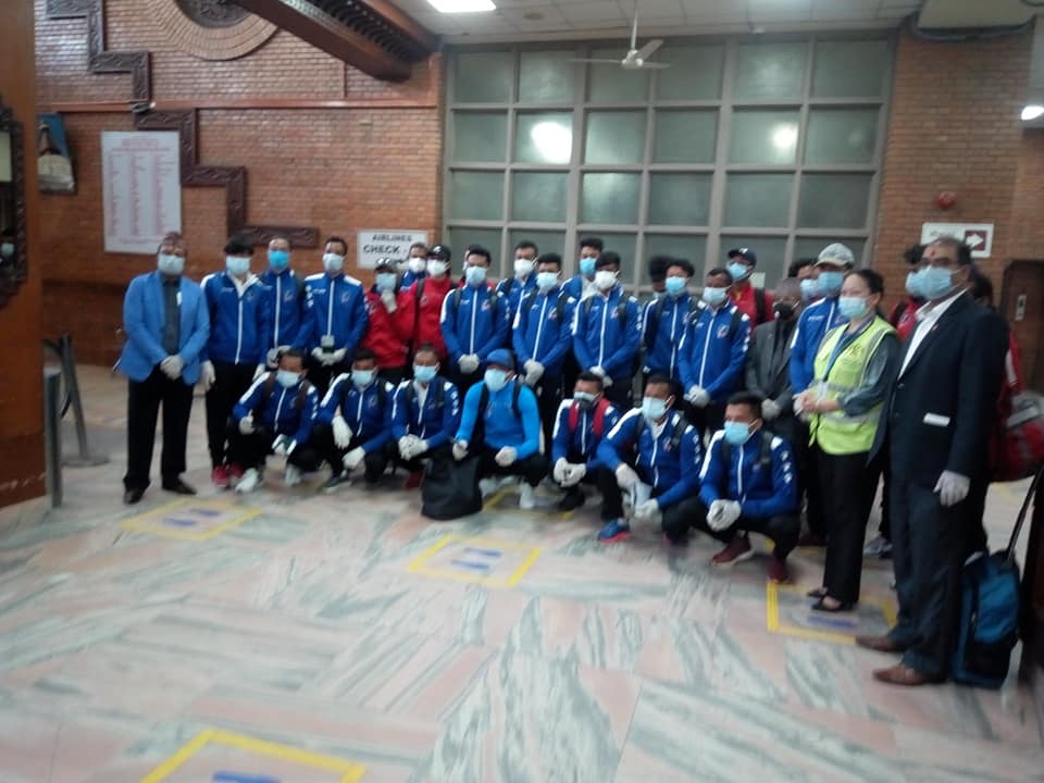 मैत्रीपूर्ण खेलका लागि नेपाली राष्ट्रिय फुटबल टिम बंगलादेश प्रस्थान