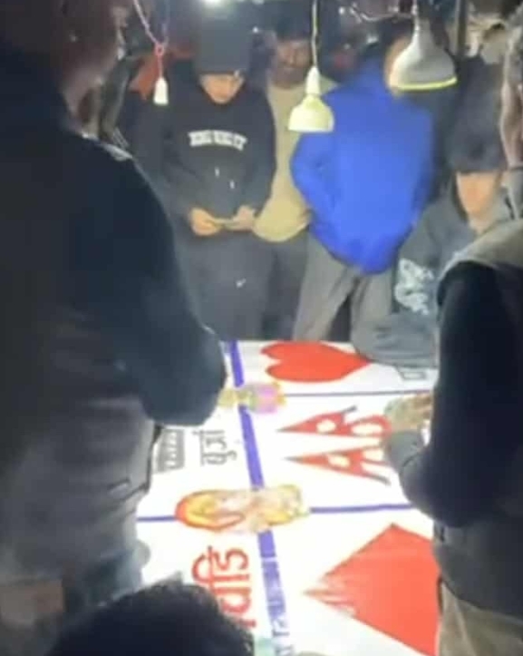 सन्तपुरको मेलामा खुलेआम जुवा, प्रहरीको मौनतामाथि स्थानीयको रोष