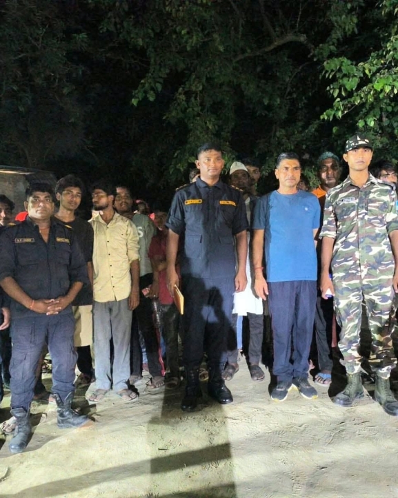 गुजराको इँटा भट्टामा अलपत्र परेका ४२ भारतीय नागरिकको प्रहरीद्वारा उद्धार