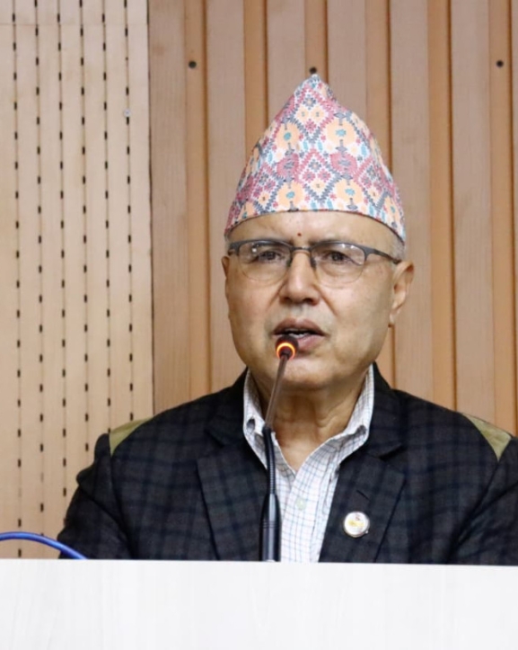 बजारको स्वतन्त्रलाई कुण्ठित नगरीकन बजारलाई बाटो देखाउनुपर्छः अर्थमन्त्री खनाल