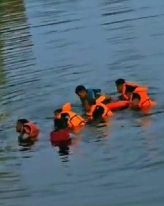 बरहवा खोलामा हाम फालेका पुरुषको शव फेला