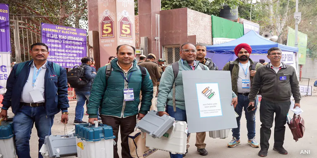 भारतको दिल्लीमा विधानसभाकाे मतदान सुरु 