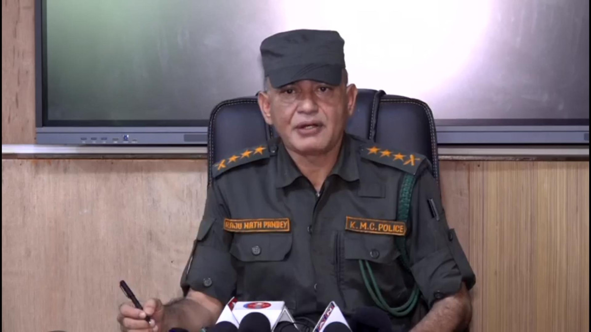 आगजनी भएका सम्पती रक्षाका लागि दमकल पठाउँदा ढुंगामुढा भएपछि पछि हट्यौँः राजुनाथ पाण्डे