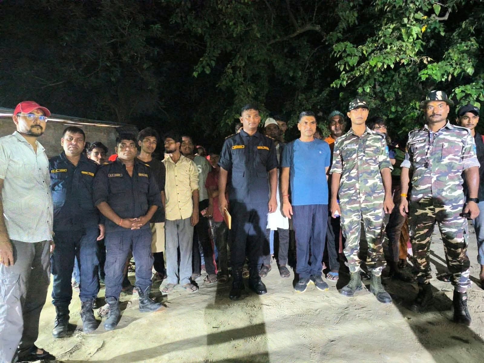 गुजराको इँटा भट्टामा अलपत्र परेका ४२ भारतीय नागरिकको प्रहरीद्वारा उद्धार