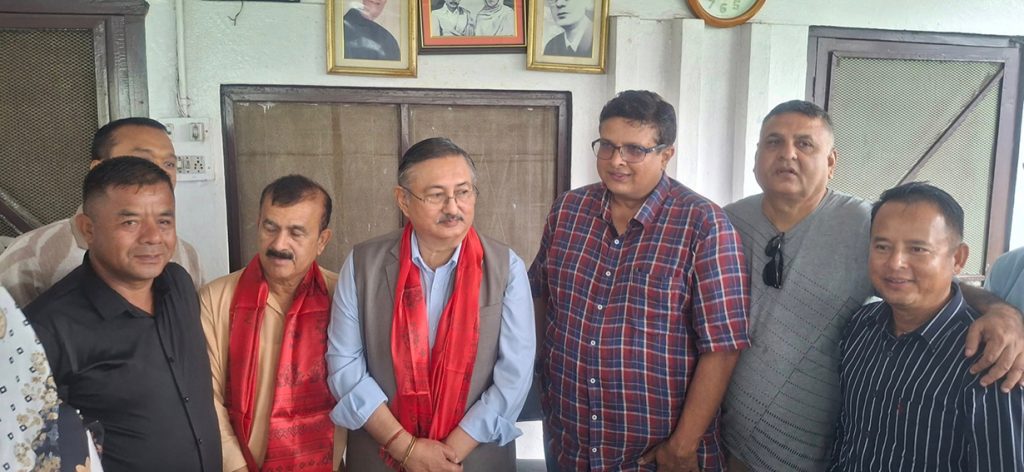 जसपा नेपालको राष्ट्रिय महाधिवेशन मञ्च हावाहुरीले भत्कायो