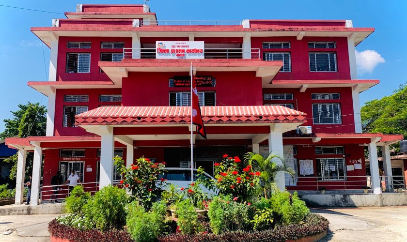 झापाको जनजीवन लयमा फर्किँदै : सार्वजनिक तथा निजी यातायातका साधन सञ्चालनमा