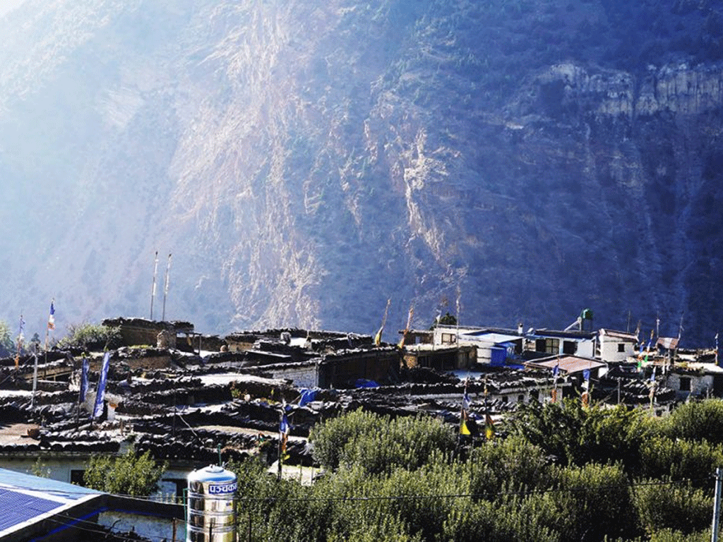 सिमाना कुर्न बसेको ‘चिमाङ’ गाउँ