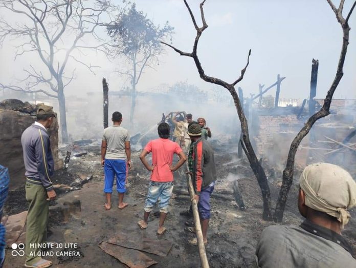 बाँके नरैनापुरको खोदवा गाउँमा भीषण आगलागी, ११५ बढी घर जलेर नष्ट