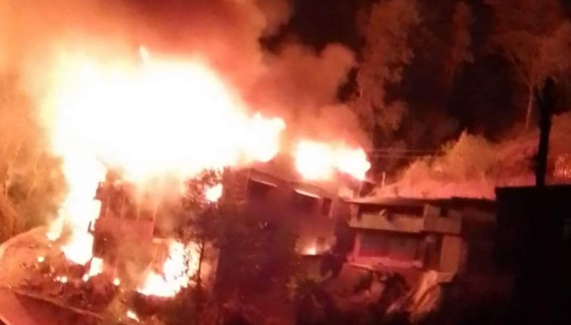 दोलखाको कटुवाचौर बजारमा भीषण आगलागी, ९ वटा घर जलेर नष्ट