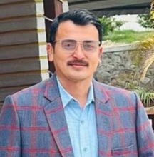 नविन श्रेष्ठ
