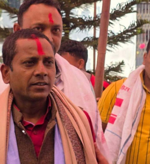 धनुषा–४ मा राष्ट्रिय मुक्ति पार्टीका उम्मेदवार नै कांग्रेसमा प्रवेश