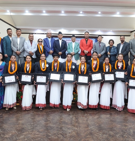 प्रधानमन्त्रीद्वारा अन्तर्राष्ट्रिय पदक विजेता खेलाडी, प्रशिक्षक र व्यवस्थापकलाई पुरस्कार वितरण