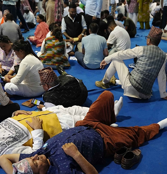 रास्वपाको बन्दसत्र आजलाई स्थगित