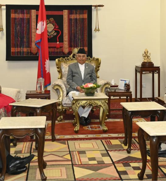 शीतल निवासमा प्रधानमन्त्री र तीन दलका शीर्ष नेताहरूबीच संवाद जारी 