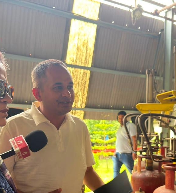 ग्यास कम्पनी र डिपोमा उद्योग मन्त्रीको अनुगमन