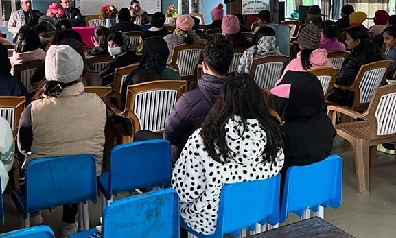 दिक्तेलमा लोकसेवा तयारी कक्षामा विद्यार्थी नपढाइ लाखौं रकम हिनामिना 