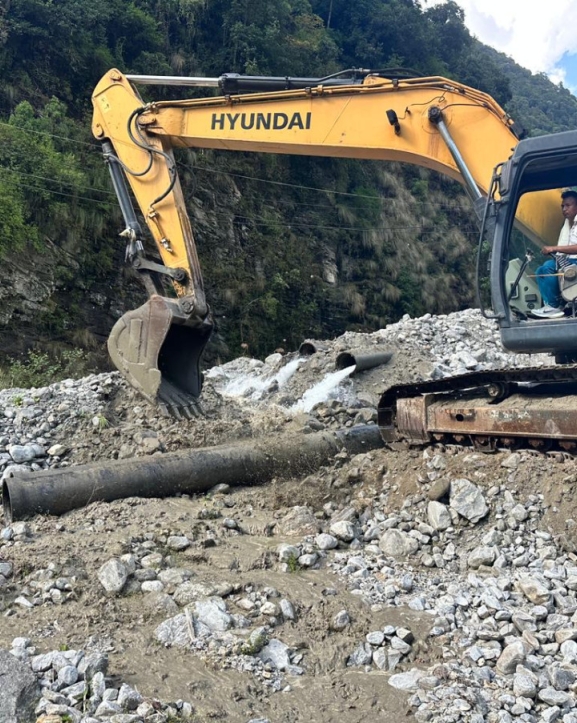 स्थानीयले बन्द गरे मेलम्ची खानेपानीको पानी पथान्तरण