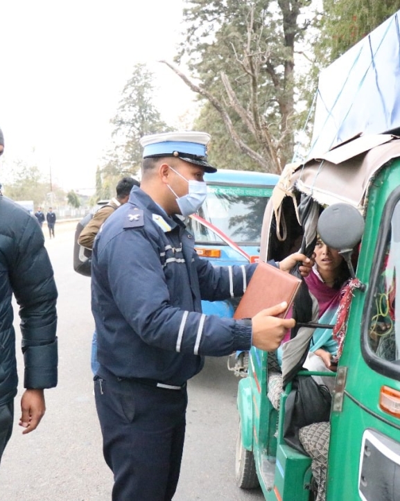 वीरेन्द्रनगरमा मापदण्डविपरीतका ५७ अटो नियन्त्रणमा