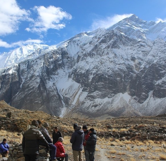 अन्नपूर्ण क्षेत्र सरसफाइ अभियान : सिसा र प्लाष्टिकका बोतलमा प्रतिबन्ध