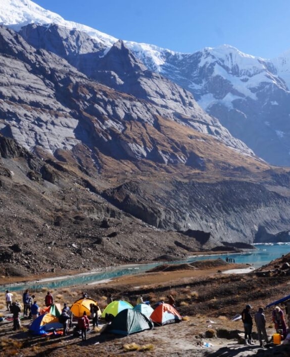 अन्नपूर्ण प्रथम हिमालको आधार शिविर क्षेत्रमा आन्तरिक पर्यटकको भीड