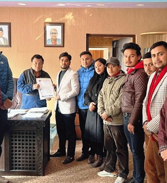 १५ बुँदे माग राख्दै विद्यार्थी युनियन अखिलले बुझायो शिक्षामन्त्रीलाई ज्ञापन पत्र