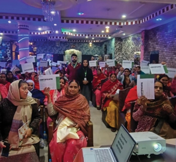 डिप्रोक्स लघुवित्तद्वारा डिजिटल वित्तीय तालिम प्रदान