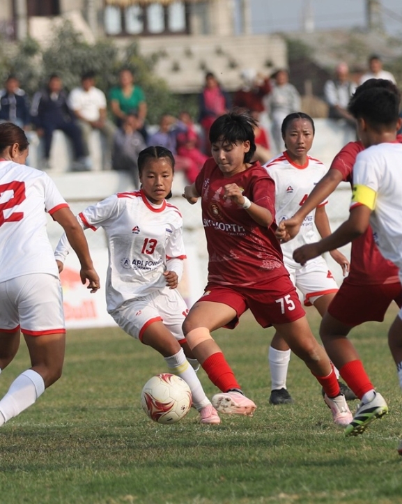 एन्फा महिला च्याम्पियनसिप : संकटा सेमिफाइनलमा