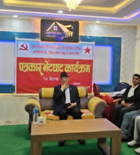 सरकारले अपनाएको अलोकतान्त्रिक विधिले संविधानको मर्मलाई नै प्रहार गर्‍यो : प्रचण्ड