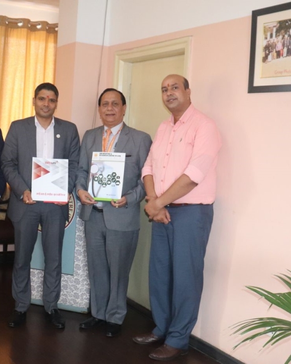 आईएमई लाइफका बिमितलाई ओम हस्पिटलमा छुट हुने