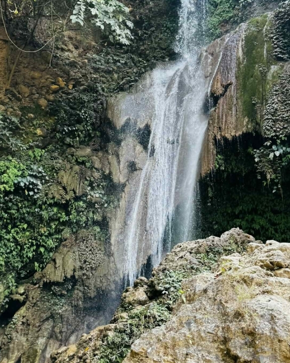 पुरन्धरा झरना : जङ्गलको काखमा झरेको सुन्दरता, पर्यटकको बढ्दो आकर्षण