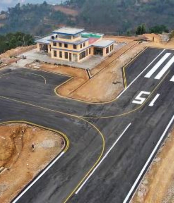 प्रतिकूल मौसमका कारण रेसुङ्गा विमानस्थलमा उडान प्रभावित