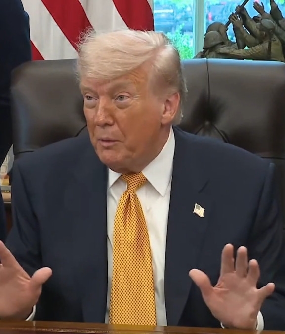 पछिल्लो २४ घण्टामा इरानसँग ‘निकै राम्रो’ वार्ता भएको अमेरिकी राष्ट्रपति ट्रम्पको दाबी