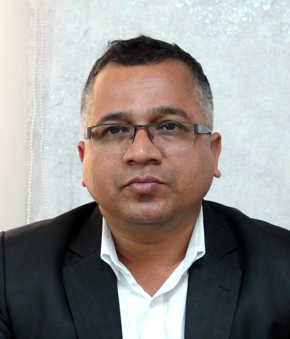 चिकित्सकलाई पनि हप्तामा दुई दिन बिदा चाहिन्छ, सरकारको ‘पेल्ने’ नीति मान्दैनौं : डा. बद्री रिजाल