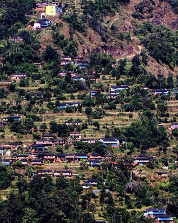 बागलुङ घुम्ने पर्यटक बढेपछि होटलमा लगानी थपिँदै