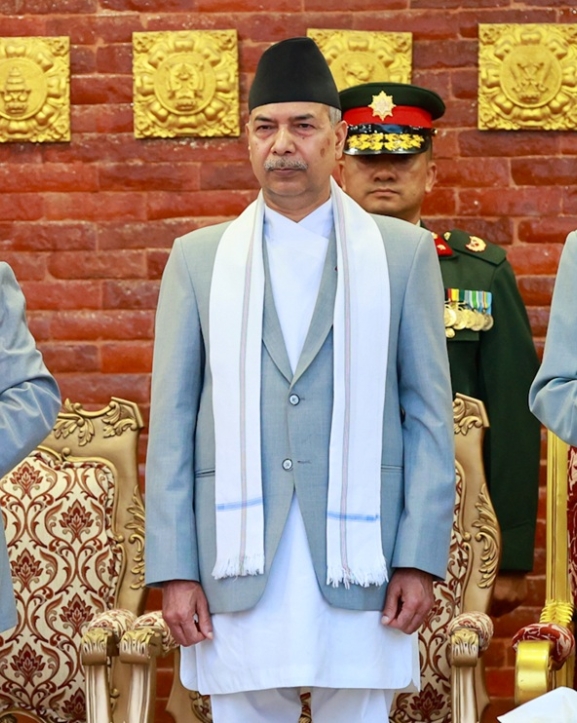 प्रधानन्यायाधीश शर्माले लिए शपथ