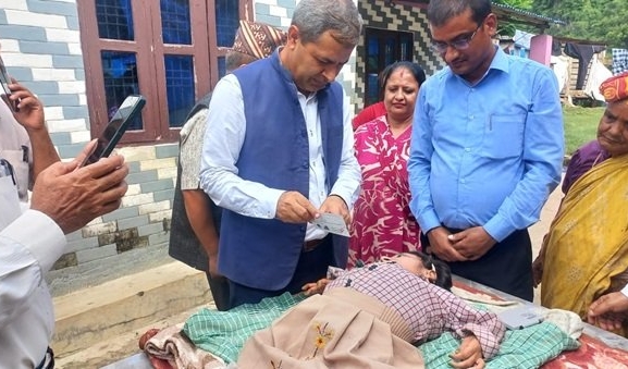 अशक्तलाई घरमै नागरिकता