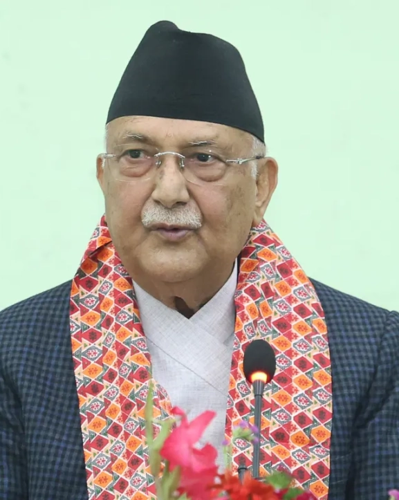 प्रधानमन्त्रीसहितको टोली बाढीग्रस्त क्षेत्रमा जाँदै
