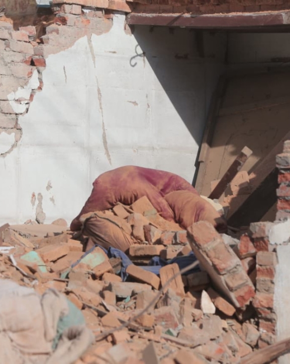 हेटौंडा सडक विस्तारमा स्थानीय प्रशासनले जबरजस्ती गरेको भन्दै पीडितहरूले गराए सरकारको ध्यानाकर्षण