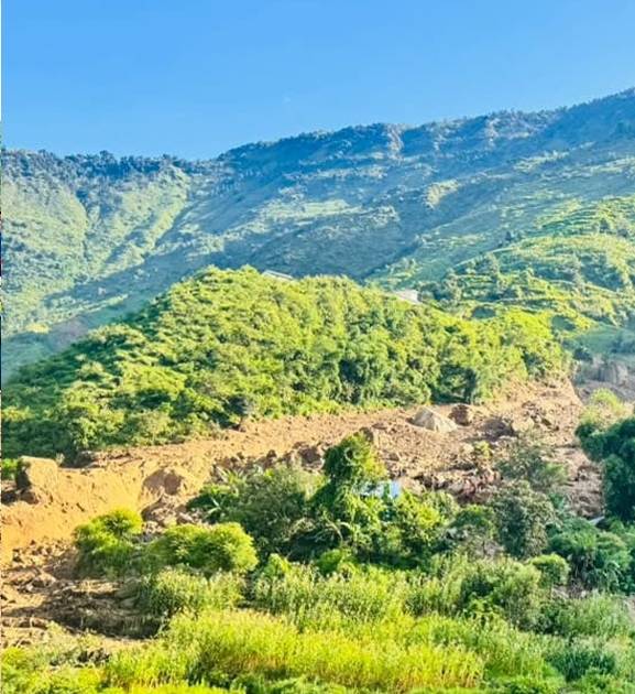 रोल्पाको थबाङमा पहिरोमा पुरिएर ५ जनाको मृत्यु, ८ जना बेपत्ता