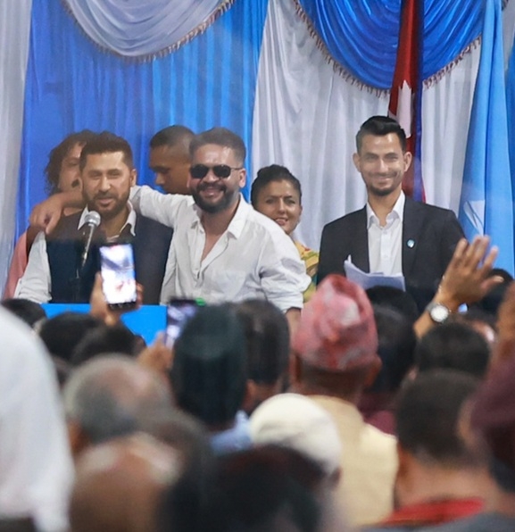 रविले दिए सभापतिमा उम्मेदवारी, बालेन प्रस्तावक
