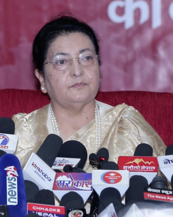 राजनीतिक मैदानमा विद्या, सदस्यता रोक्ने एमालेको निर्णयप्रति आक्रोश