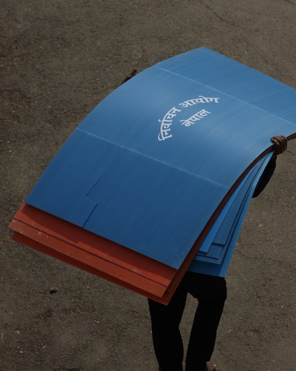 निर्वाचन सामग्री र मतपत्र ७५ जिल्लामा पुर्‍याइयो