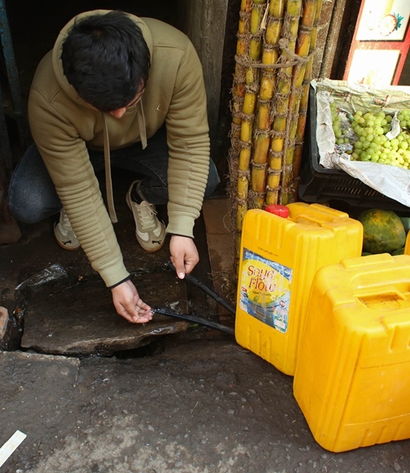 लथालिंग मेलम्ची खानेपानी : कतै पाइप पुग्न सकेन, कहीँ चुहावट