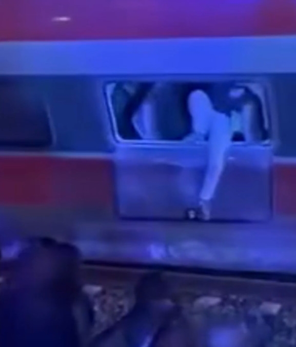 स्पेनमा तीब्र गतिको रेल दुर्घटनाः मृतकको संख्या २१ 