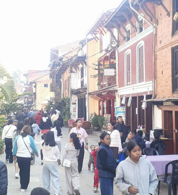 बन्दीपुरका होटलमा पर्यटक भरिभराउ हुँदा व्यवसायी उत्साहित