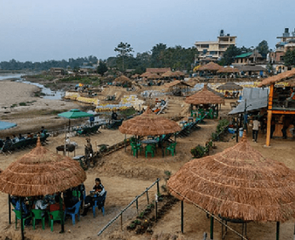 अंग्रेजी नयाँ वर्षमा पनि आएनन् सौराहामा पर्यटक