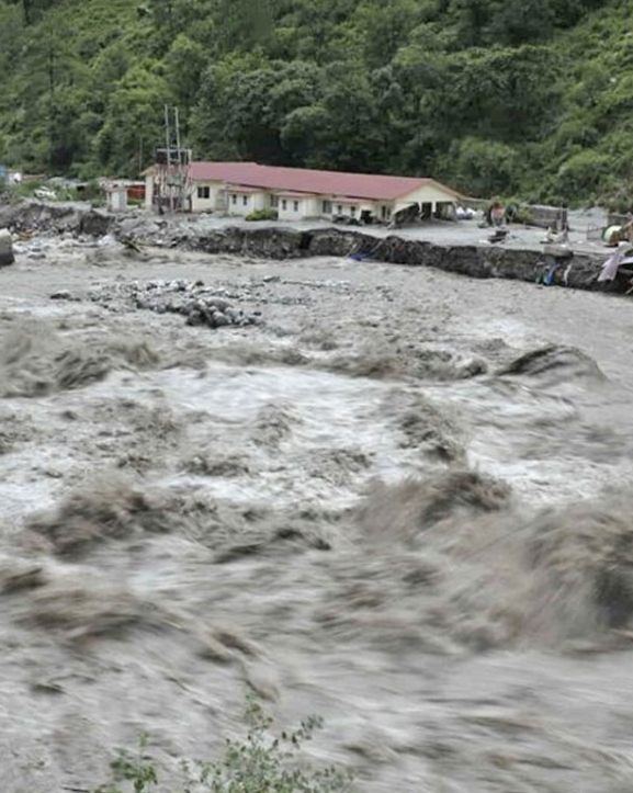 पर्वतीय क्षेत्रमा बढ्दै जोखिम, हिमताल विस्फोटको खतरा