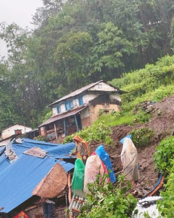 पर्वतको लाङ्दी पहिरो : श्रीमान् मृत फेला, श्रीमतीको खोजी जारी