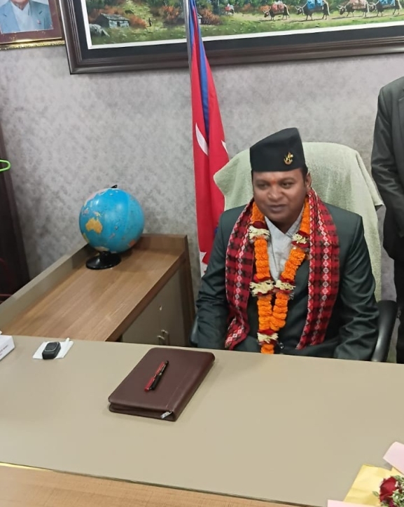 वैदेशिक रोजगार क्षेत्रका समस्या समाधान गर्ने नवनियुक्त श्रममन्त्री साहको प्रतिबद्धता