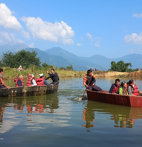 रिचार्ज पोखरी बनाइएका ‘काङ्साहोल ताल’मा डुंगा सयरसँगै माछापालन